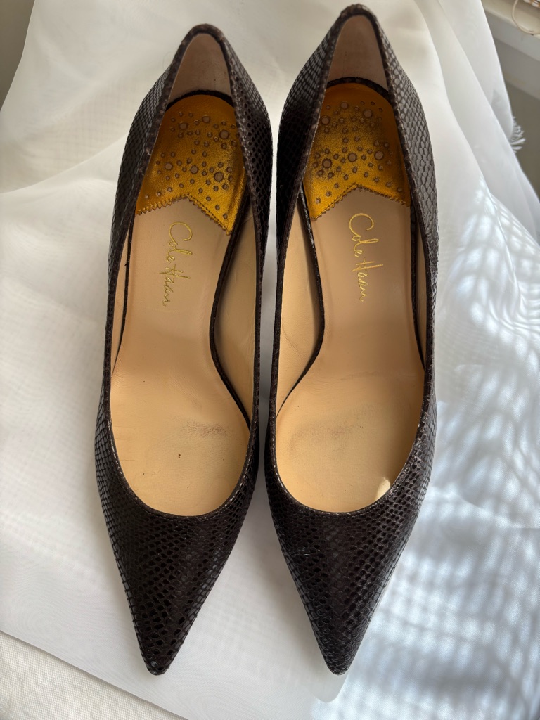 Cole Haan Women's Dark Brown Pointed-Toe Emb Snakeskin Air Pumps